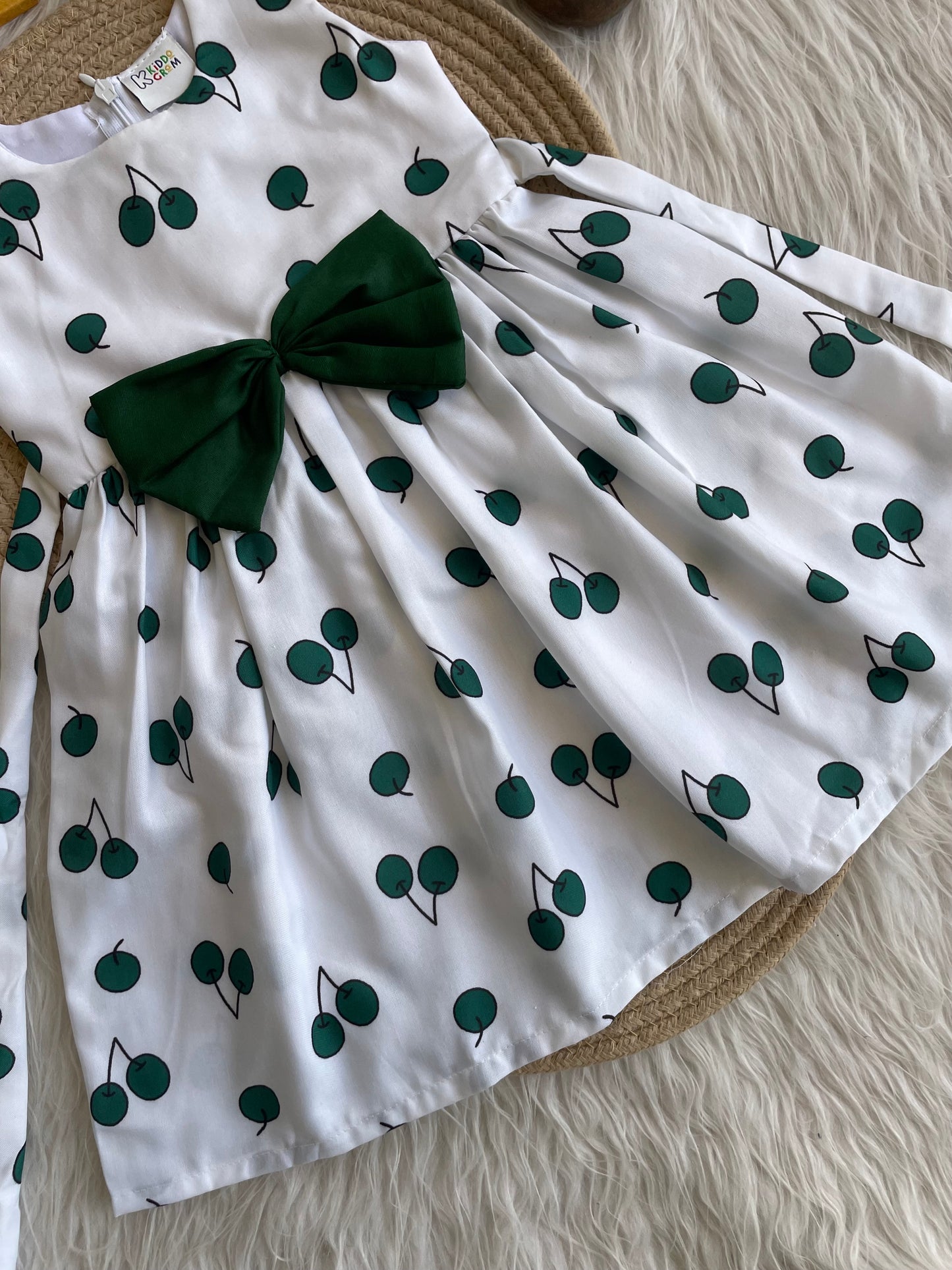 Sweet Cherry Charm NAS1193