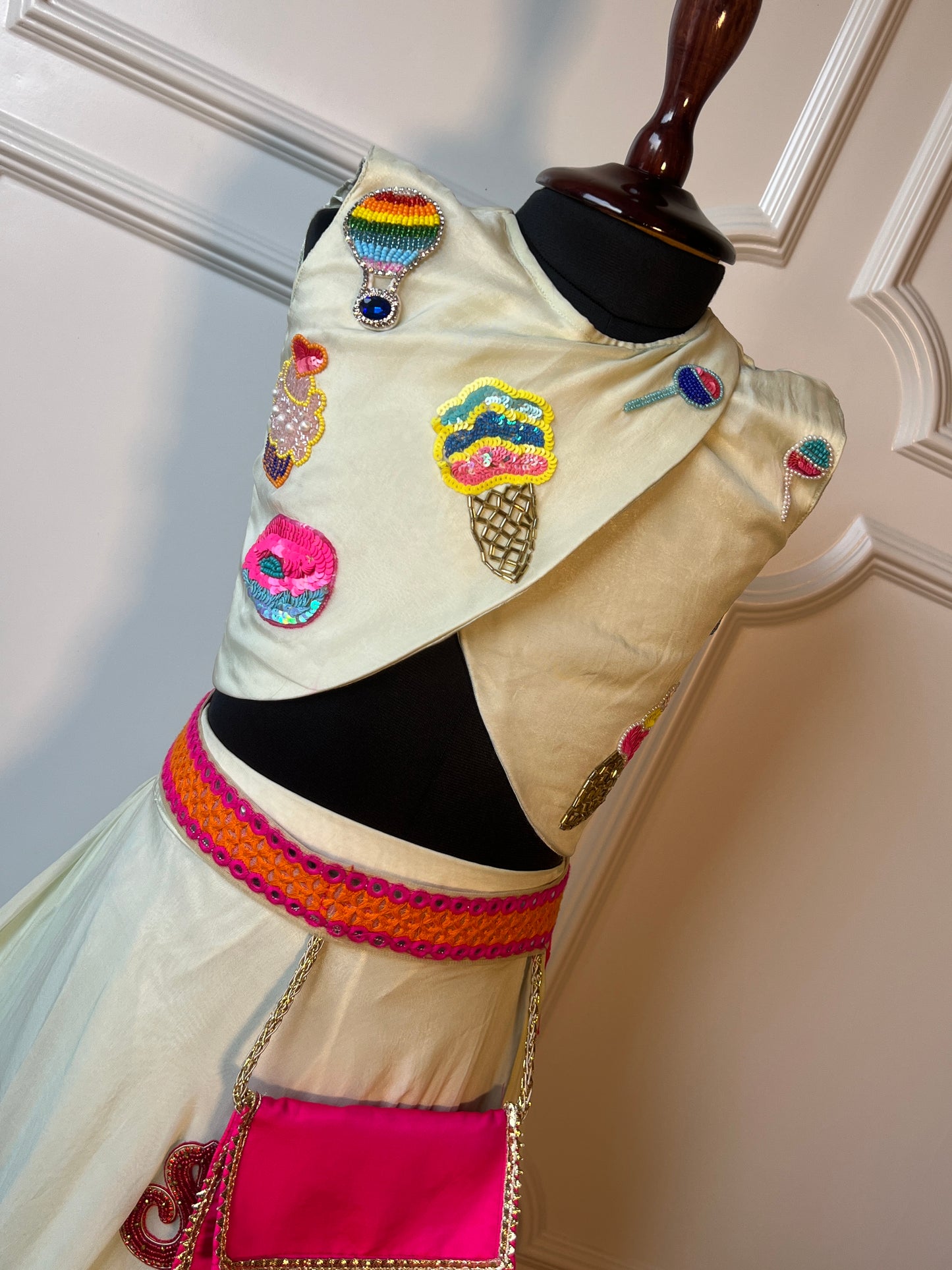 Noor-e-Nazaqat Lehenga