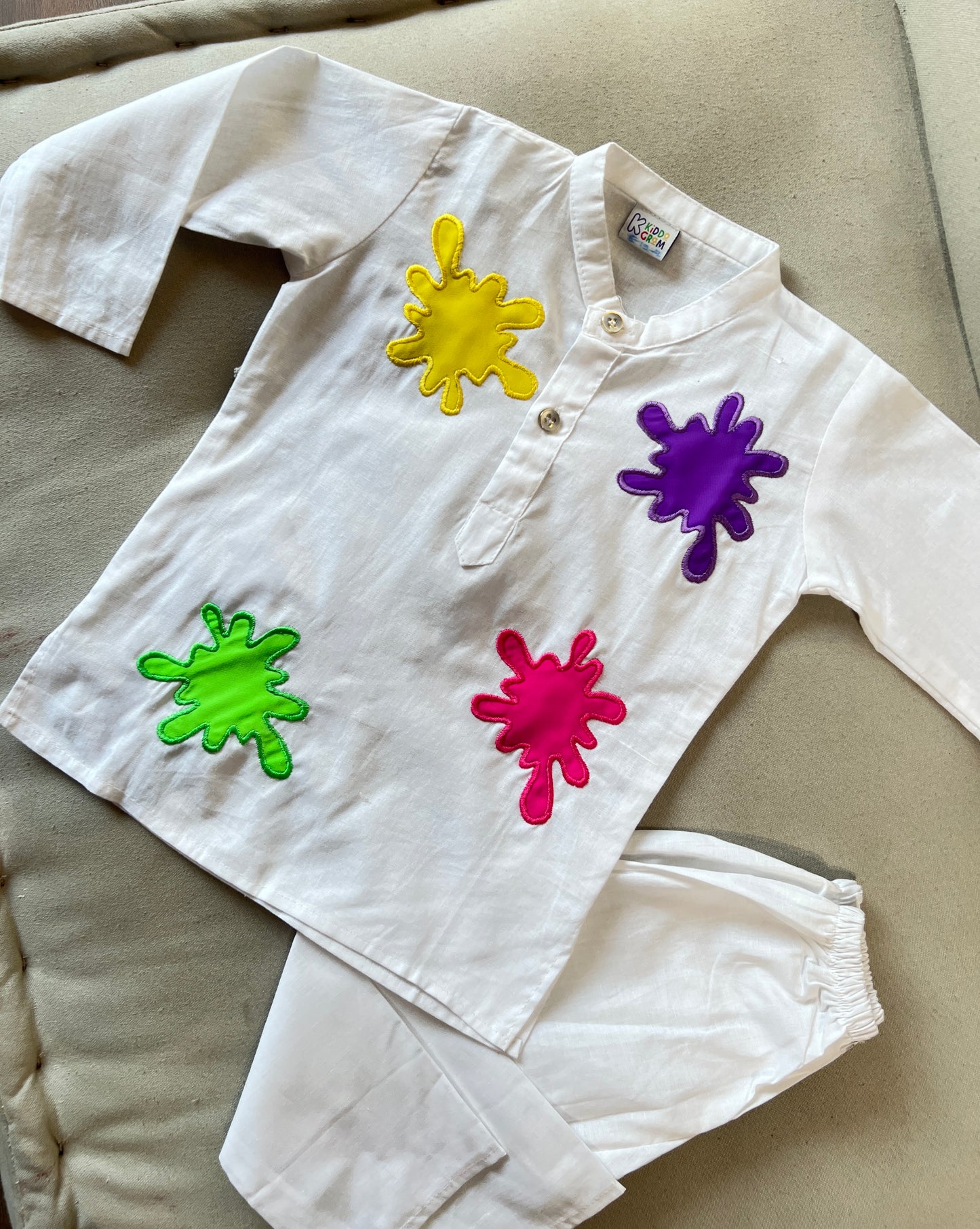 Kesariya kurta