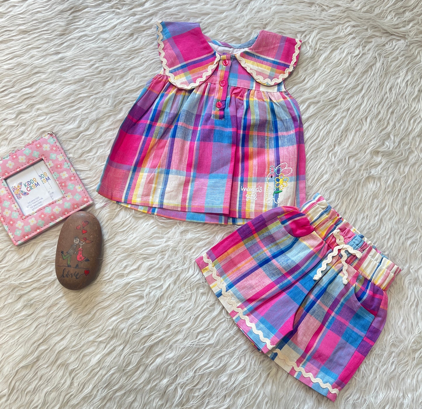 Eloise Rainbow Coord NAS1561