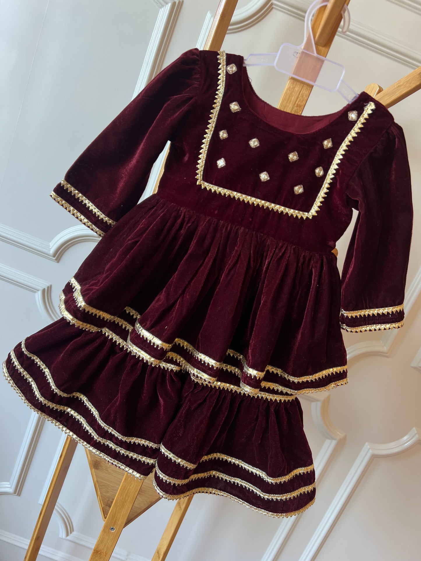 Garnet glow suit NAS910