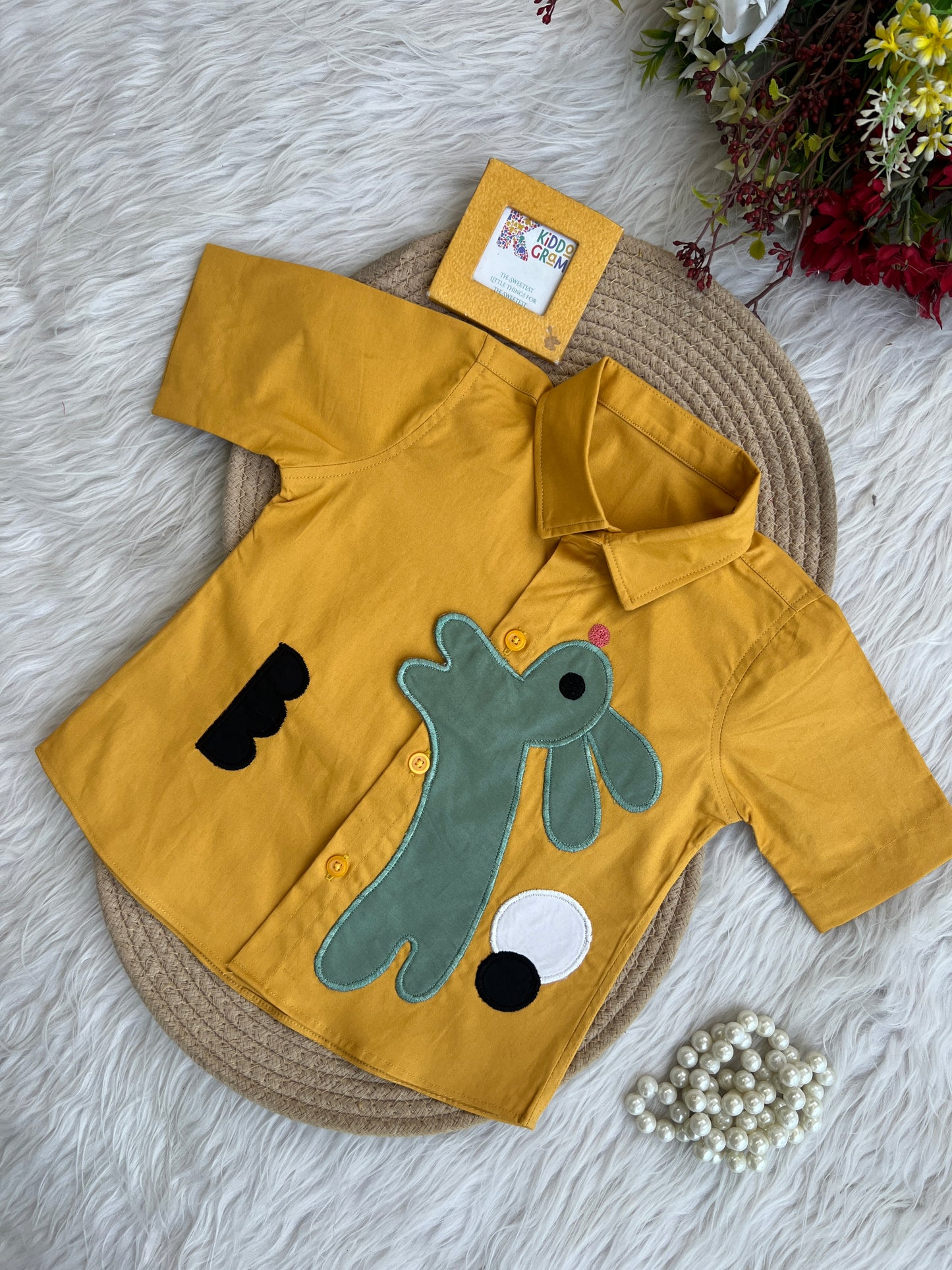 Yellow rabbit shirt NAS493