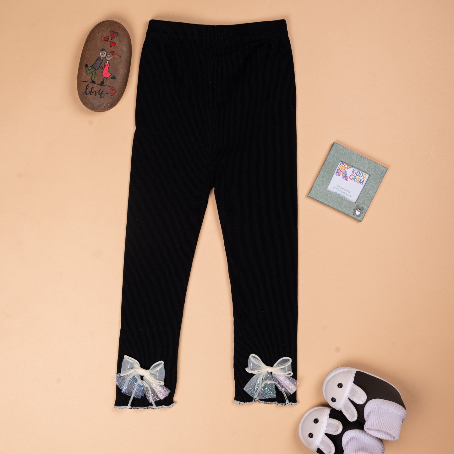 Pretty Bow Legs NAS61