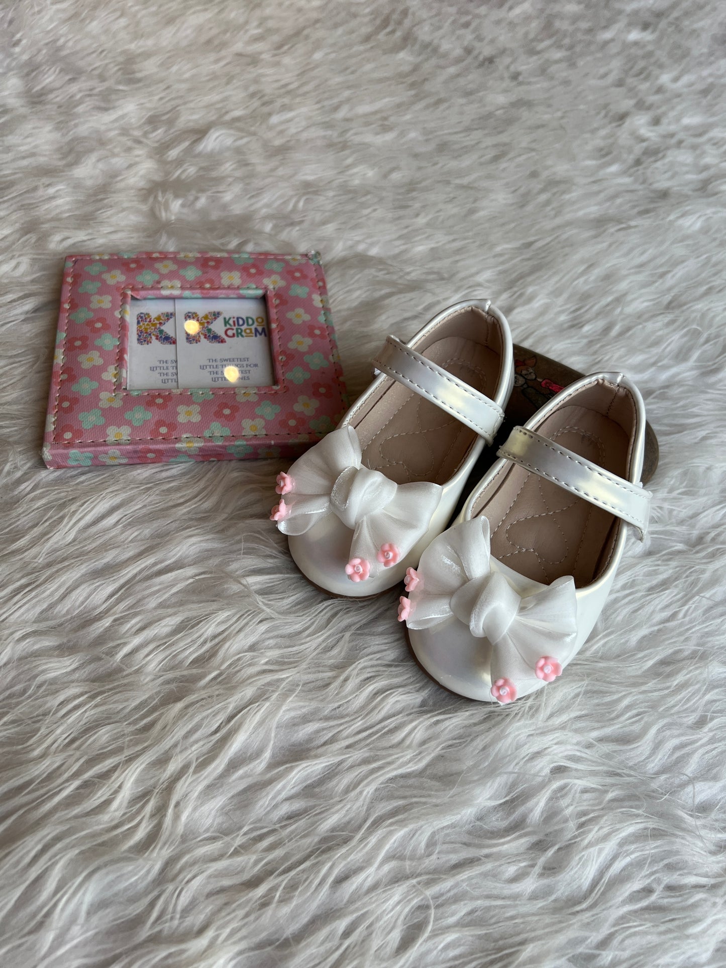Ivory Petal Flats ๐ธ NAS1431