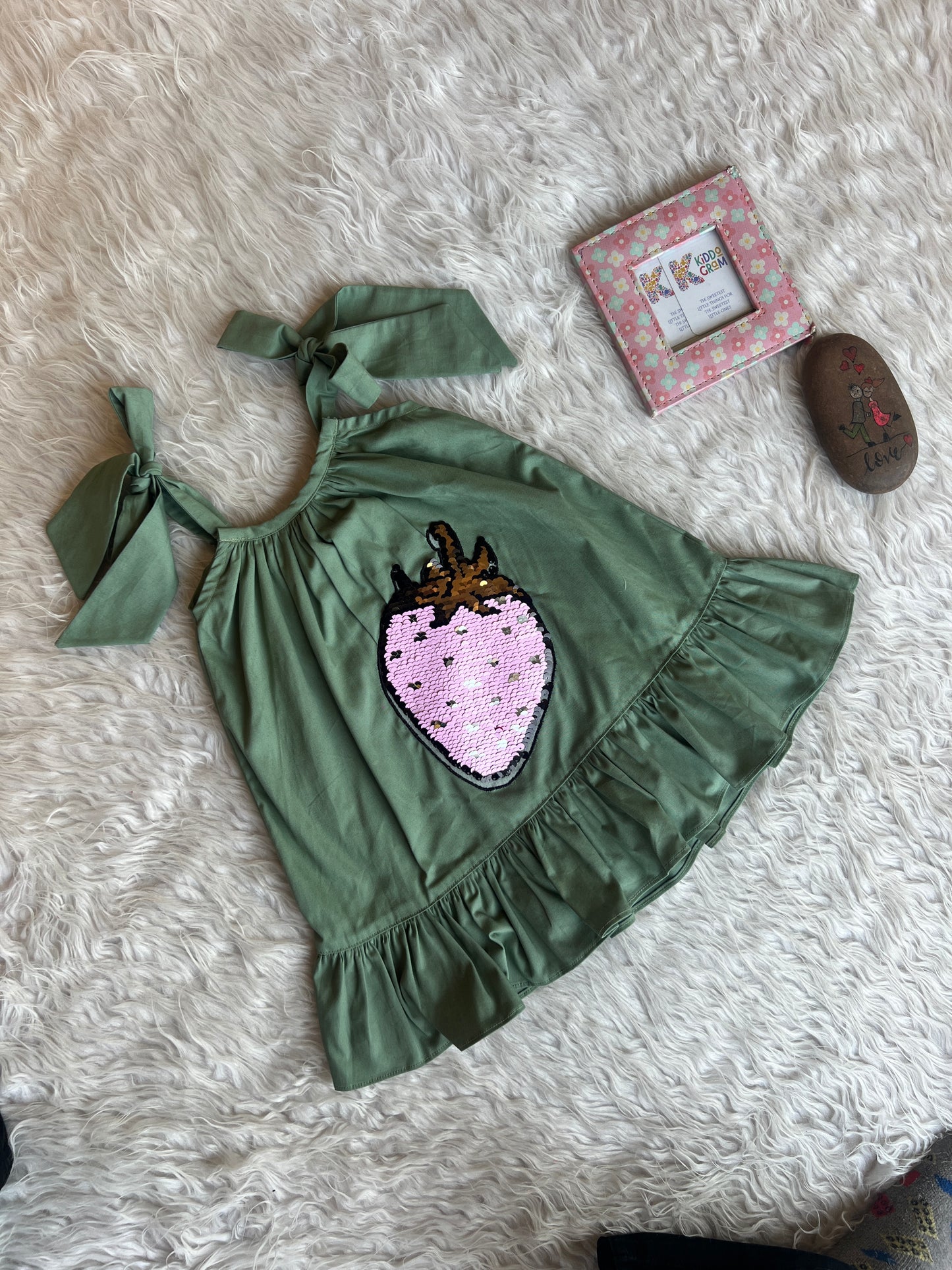 Little Strawberry Love NAS1413