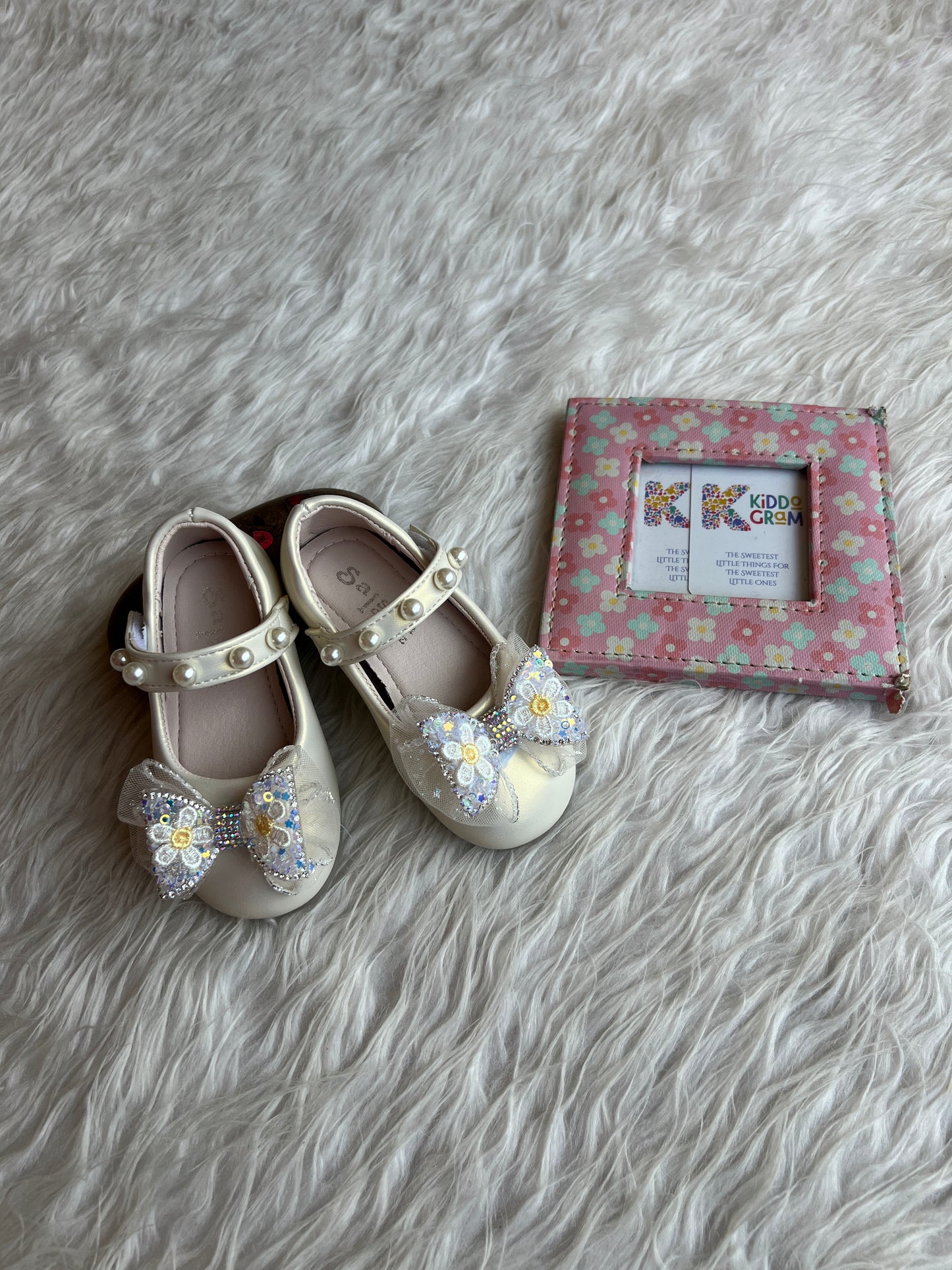 Ivory Fairy Steps NAS1434