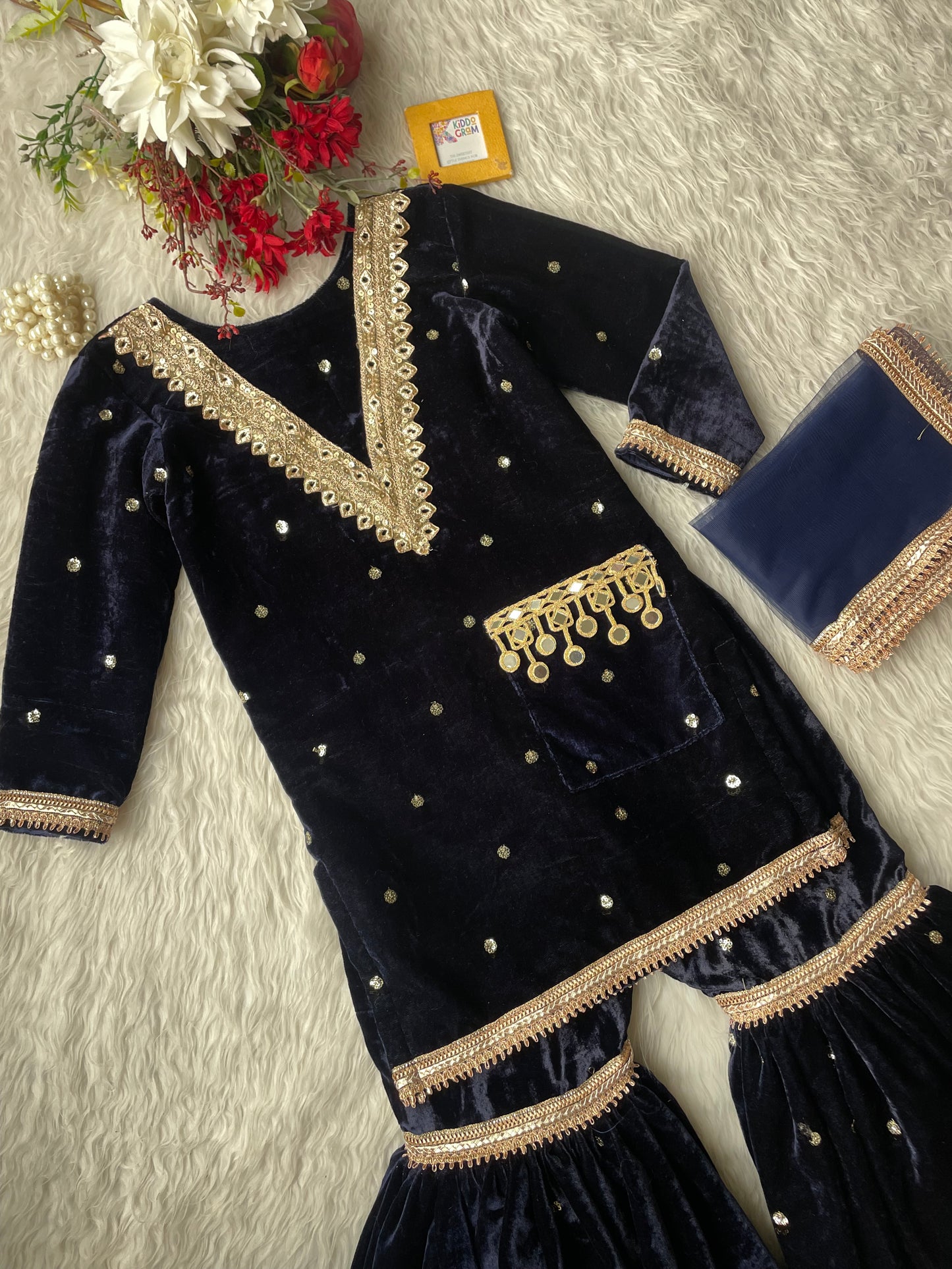 Royal Aura suit