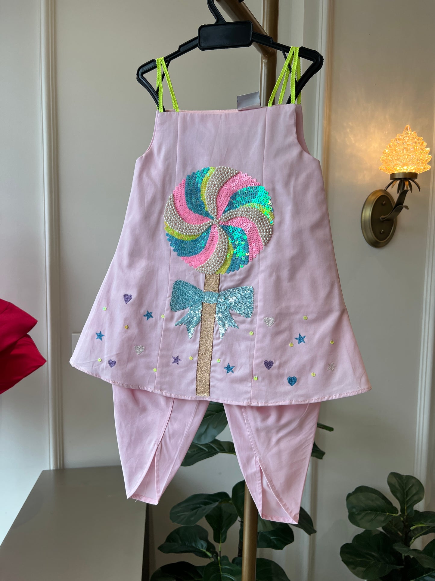 Lollipop Whirl suit