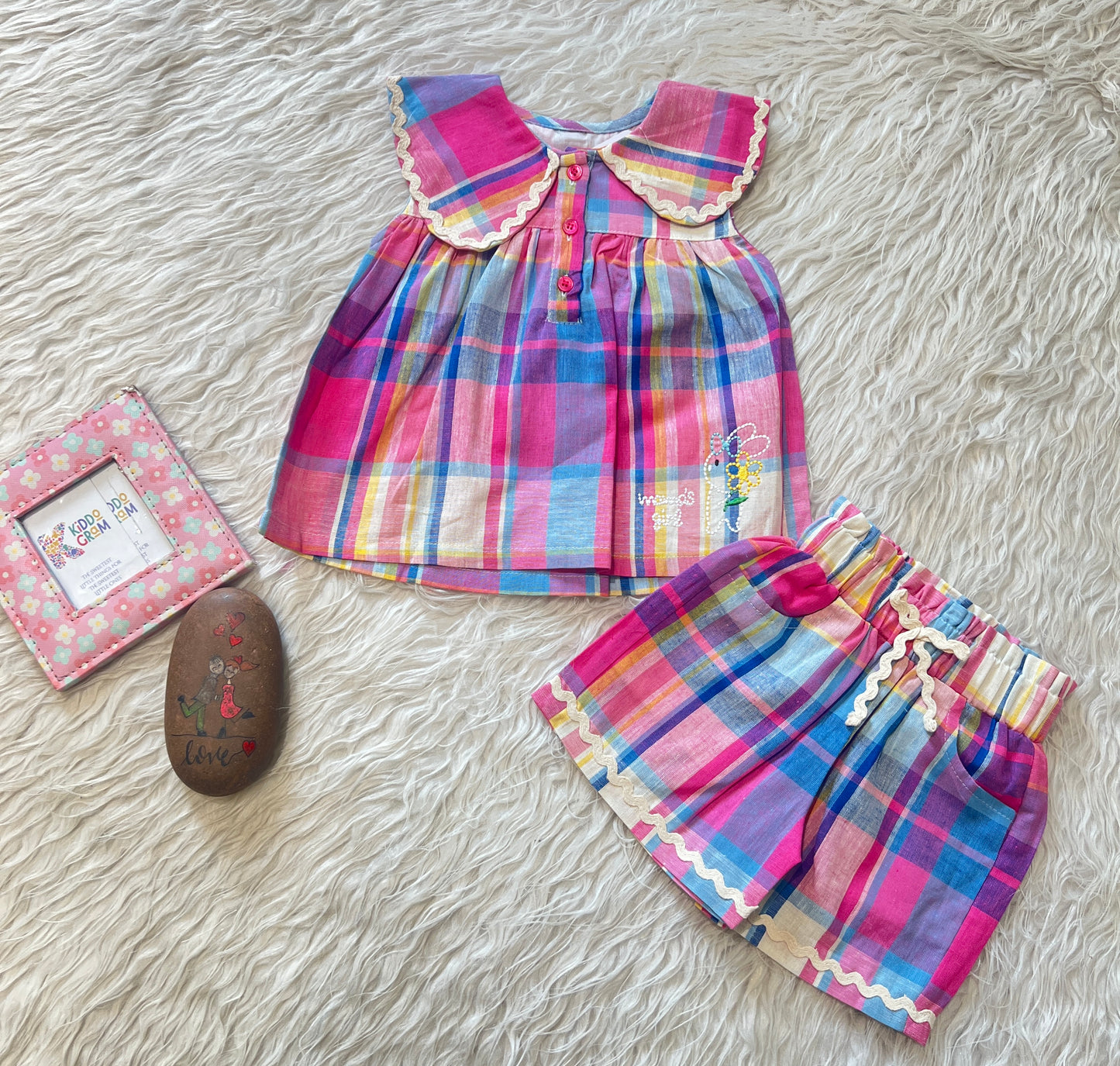 Eloise Rainbow Coord NAS1561