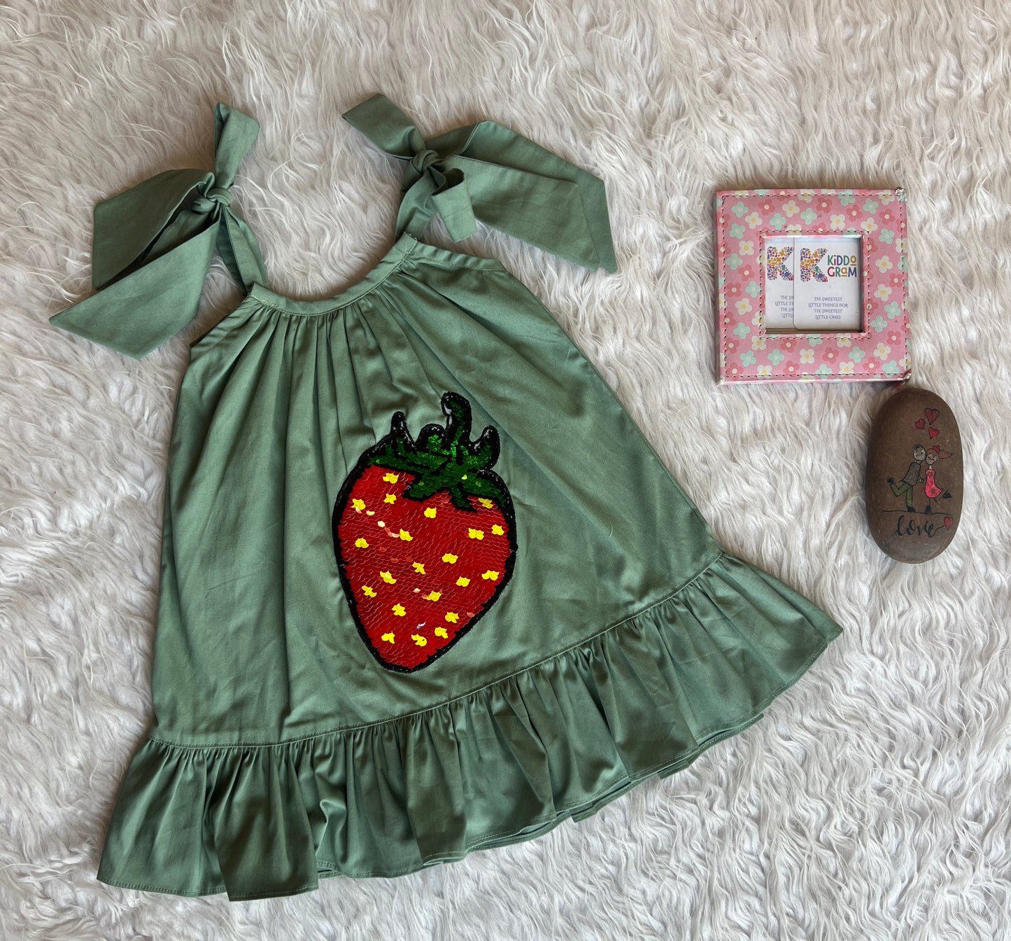 Little Strawberry Love NAS1413