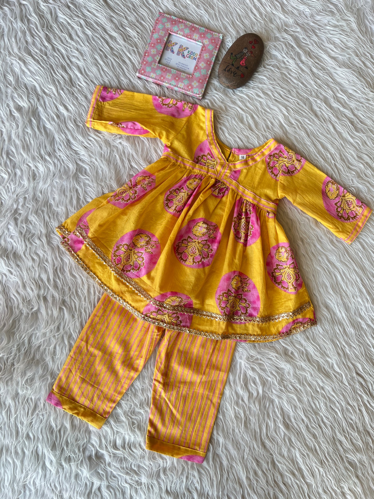 Gulnaar Charm Set NAS1479