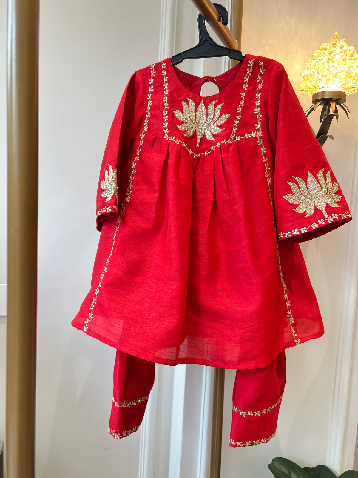 Gul-e-Lotus chogga set