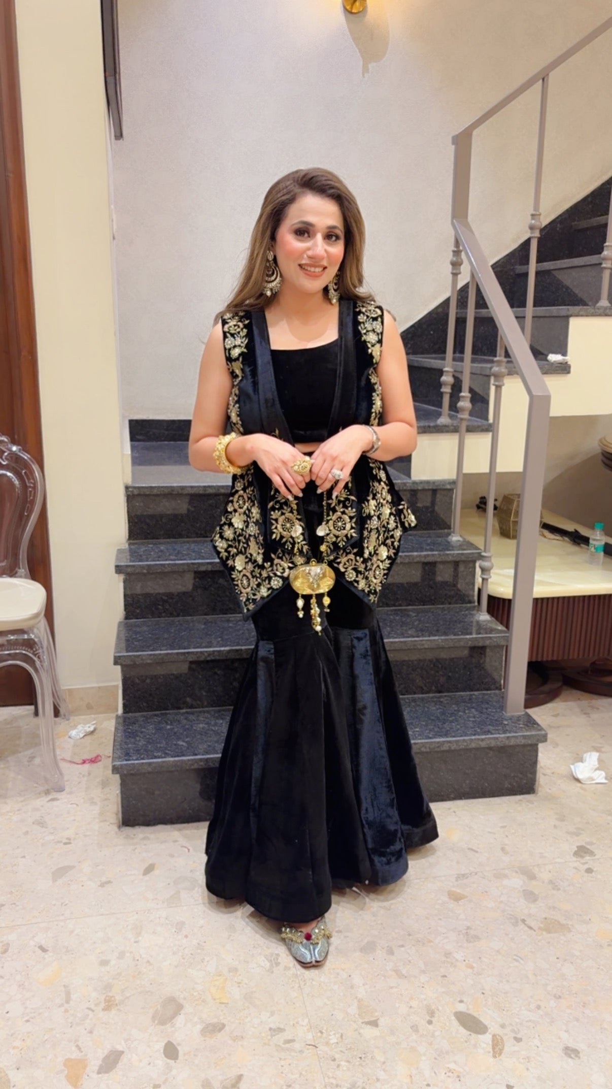 Golden Noir Sharara NAS1296