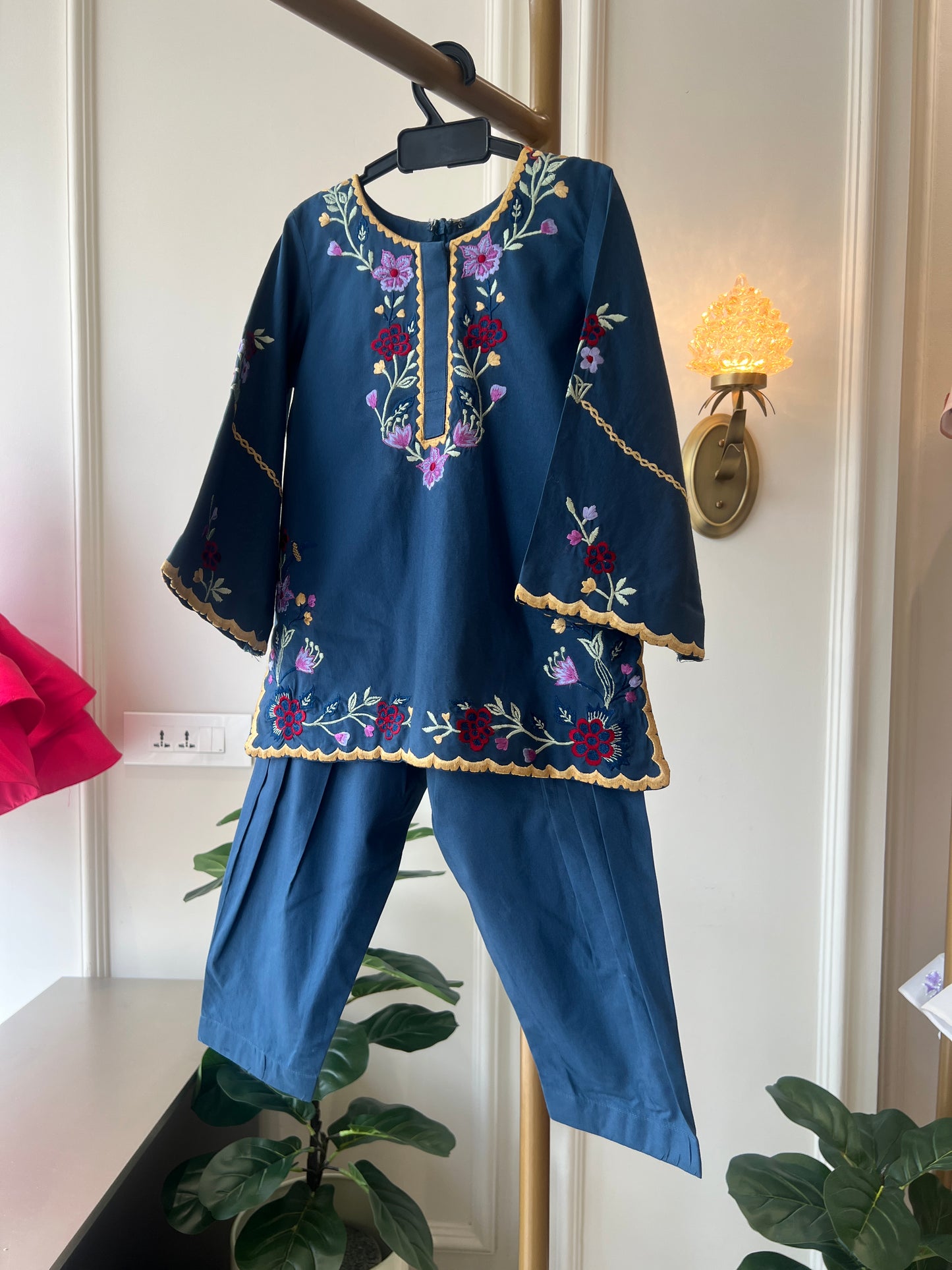 The Royal Petal Set NAS1655