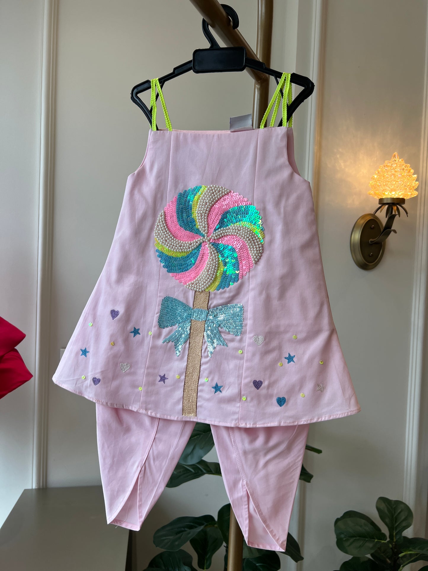 Lollipop Whirl suit