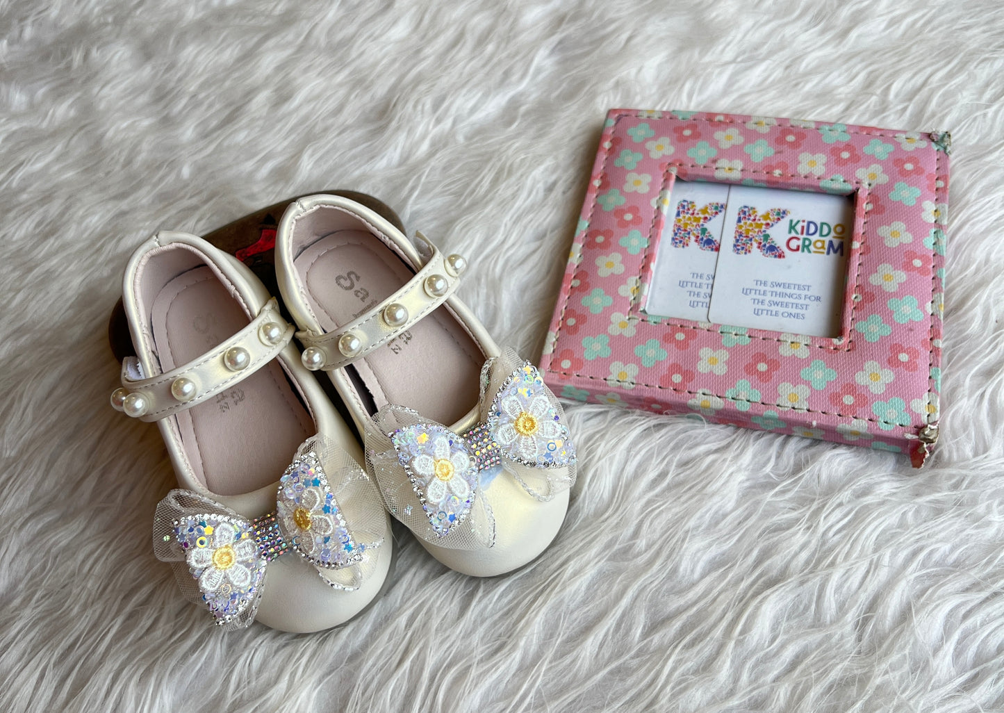 Ivory Fairy Steps NAS1434