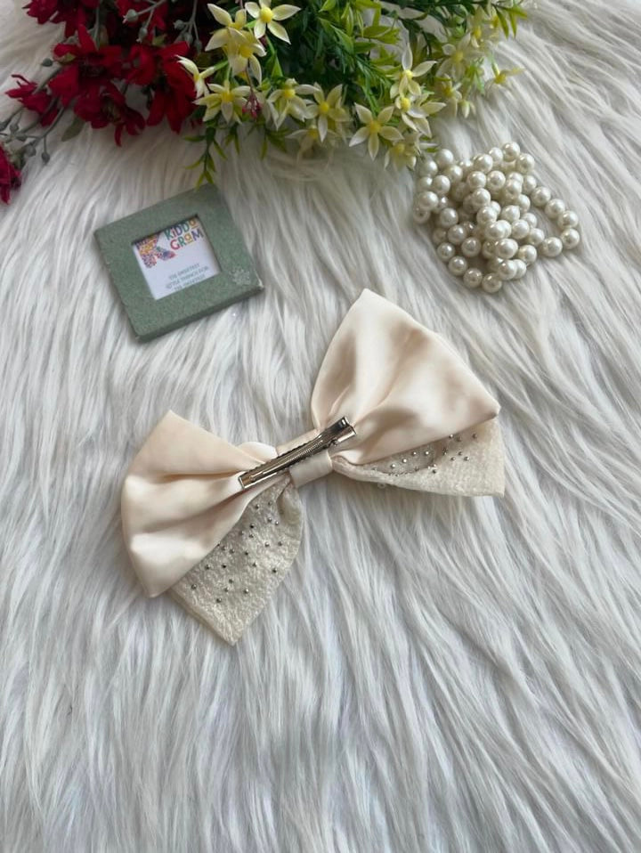 White Glamour Bow