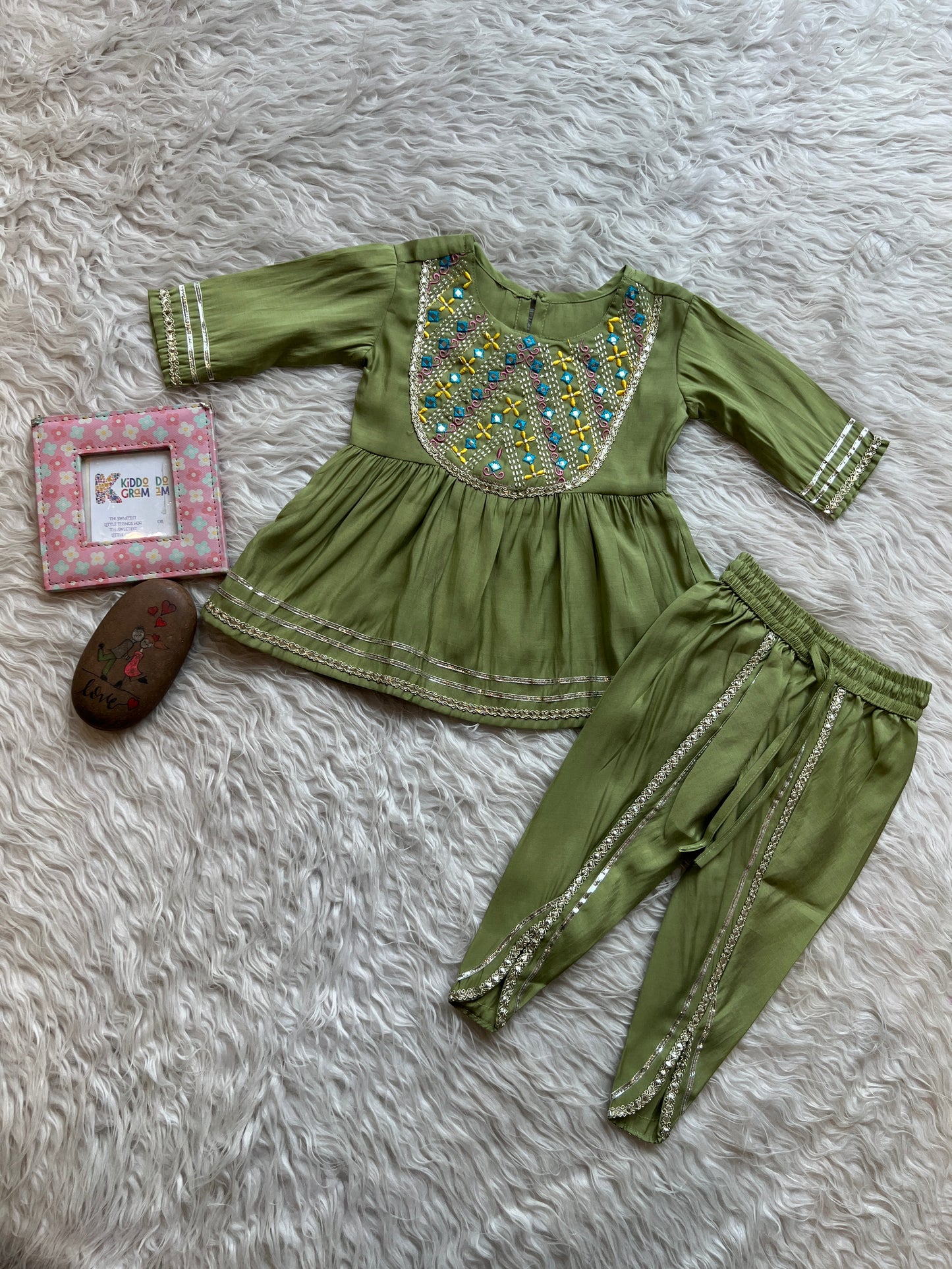 Noor-e-Zaitoon Set NAS1586