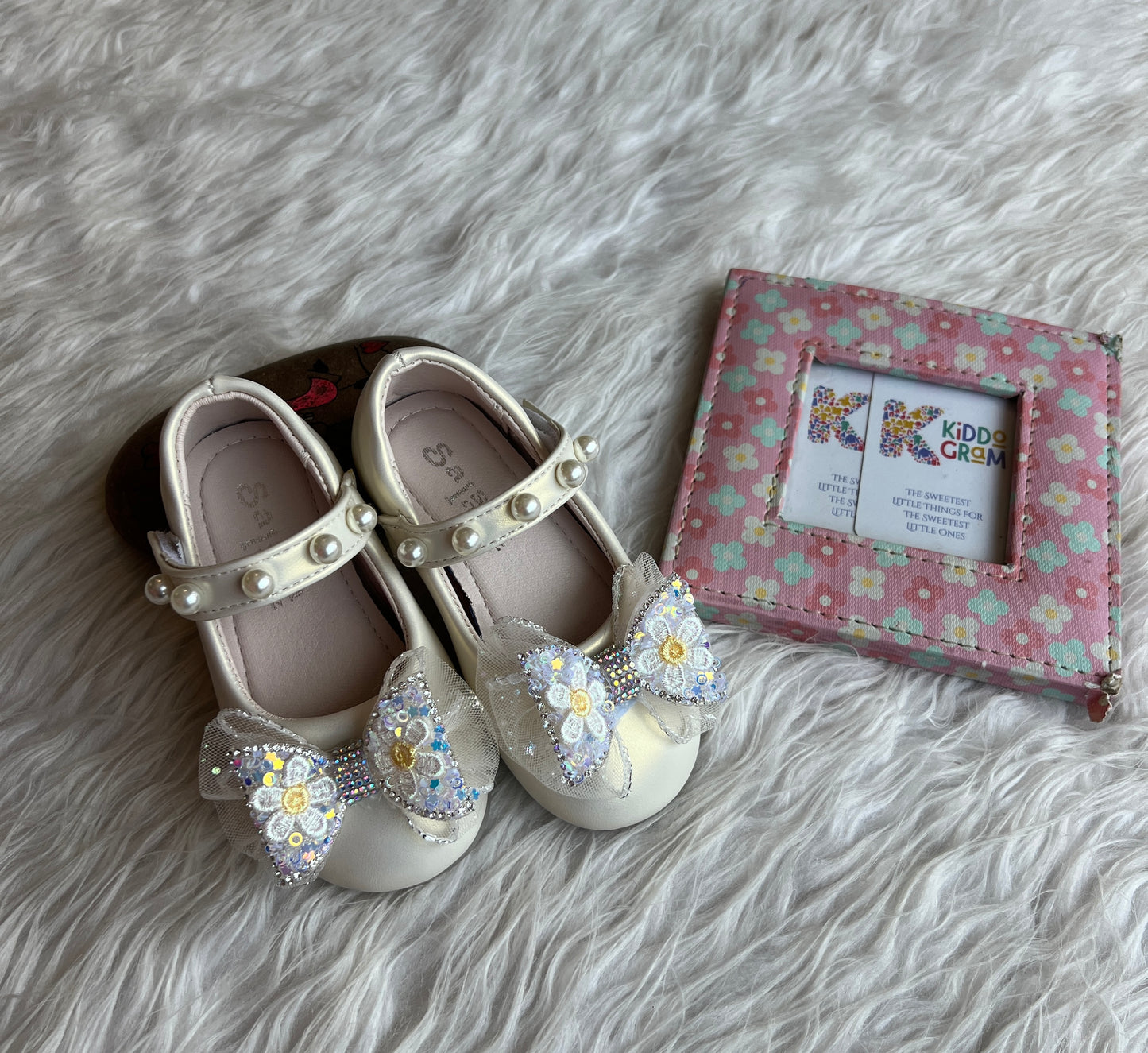Ivory Fairy Steps NAS1434