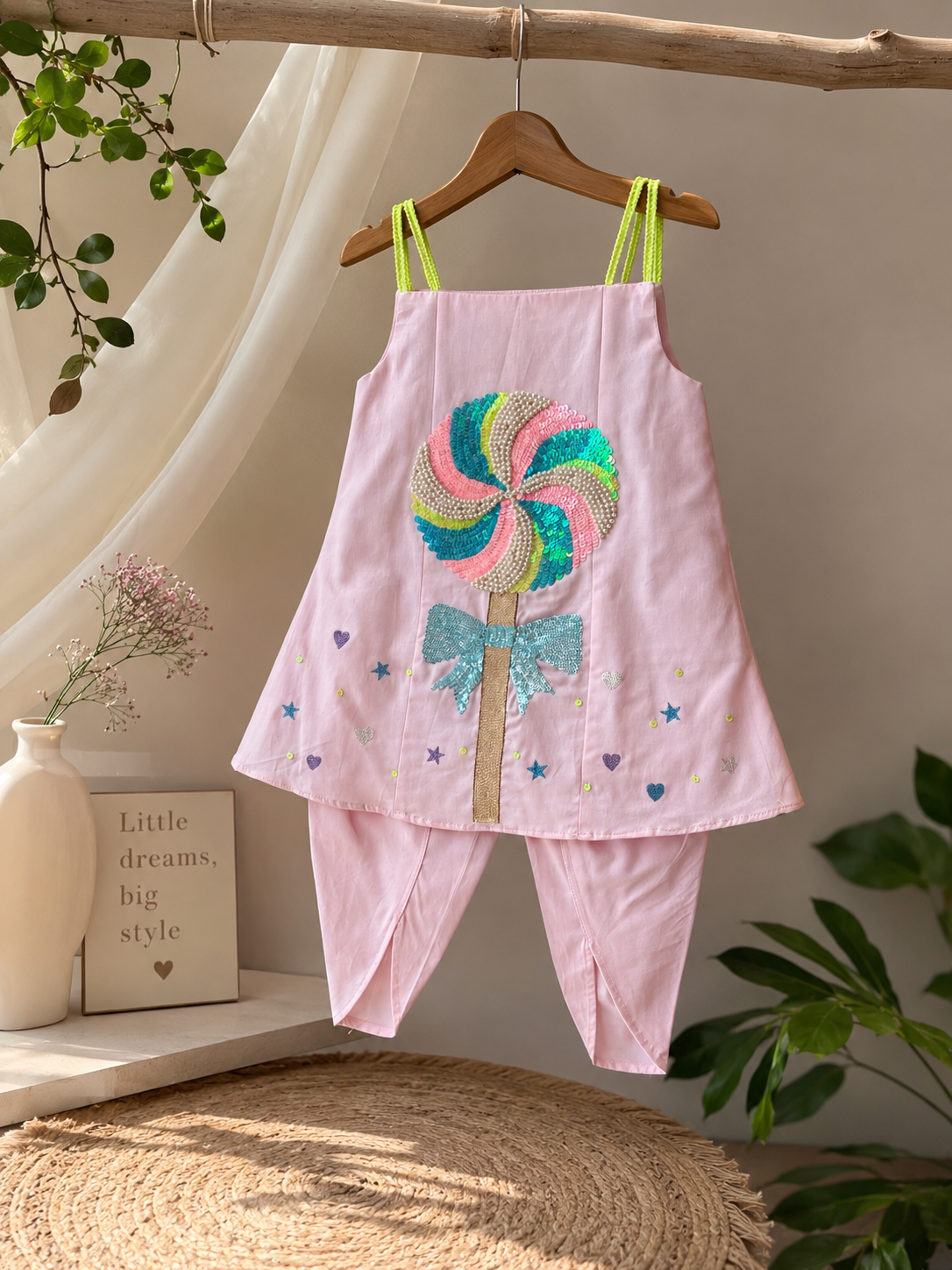 Lollipop Whirl suit
