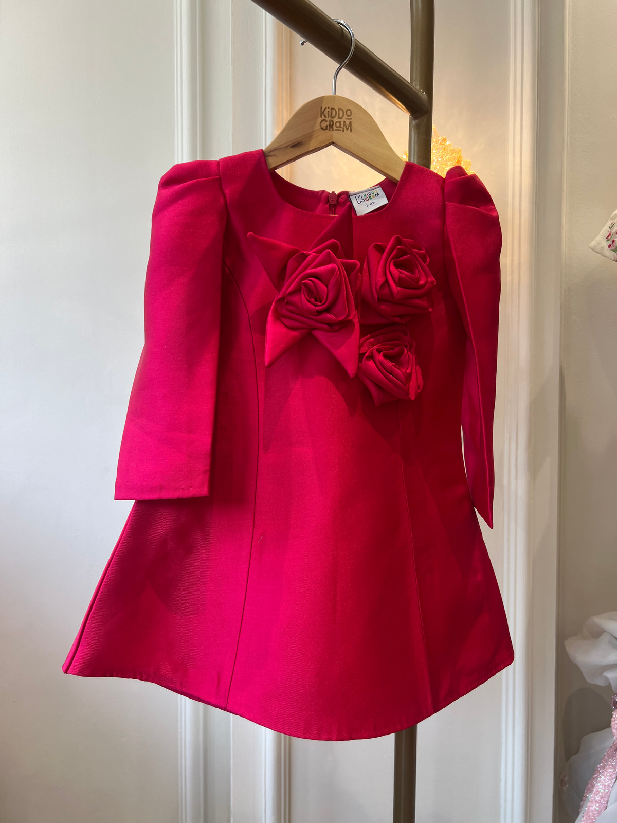 The Rose A line dess NAS1783
