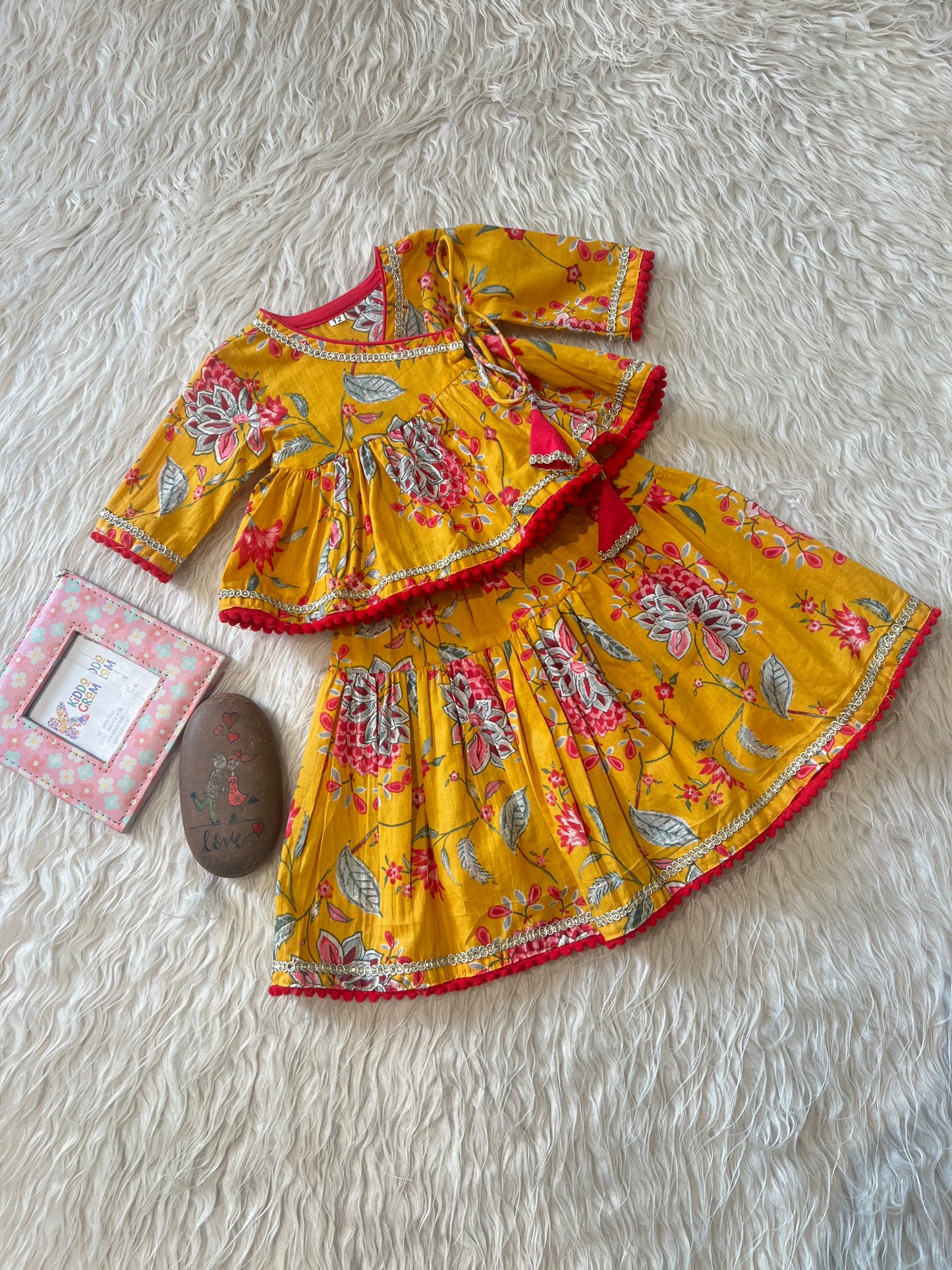 Rosy Mustard Twirl NAS1556