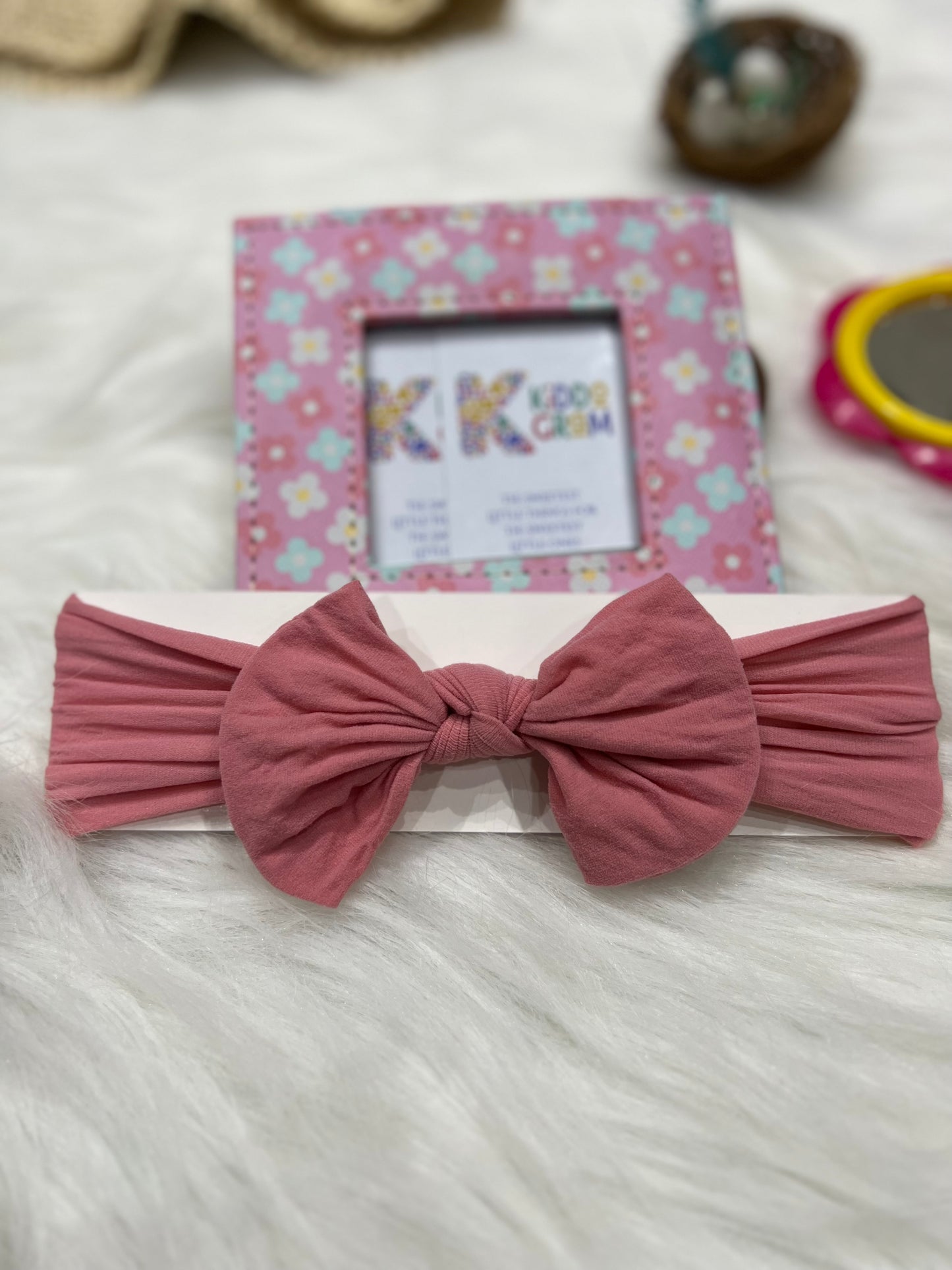 Glamour Coral Bow