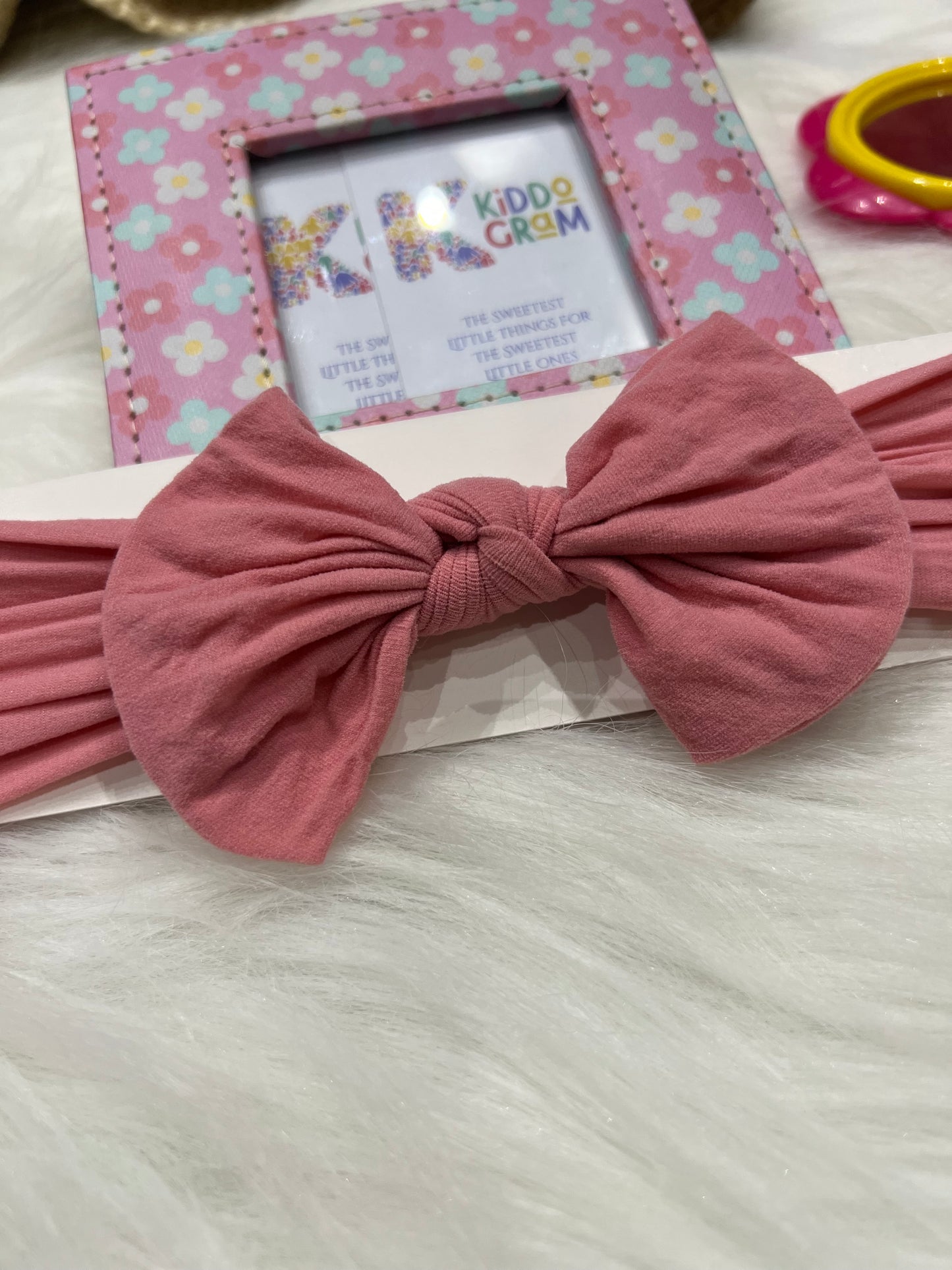 Glamour Coral Bow