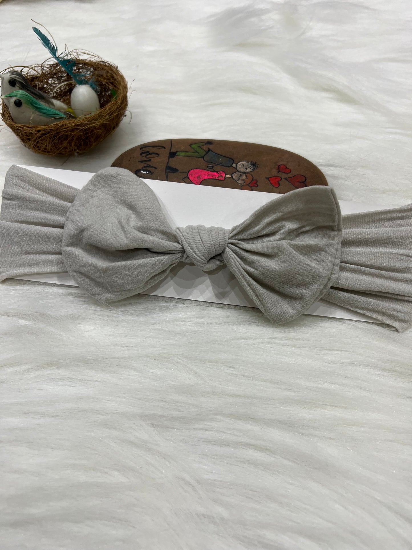 Grey Daisy Bow