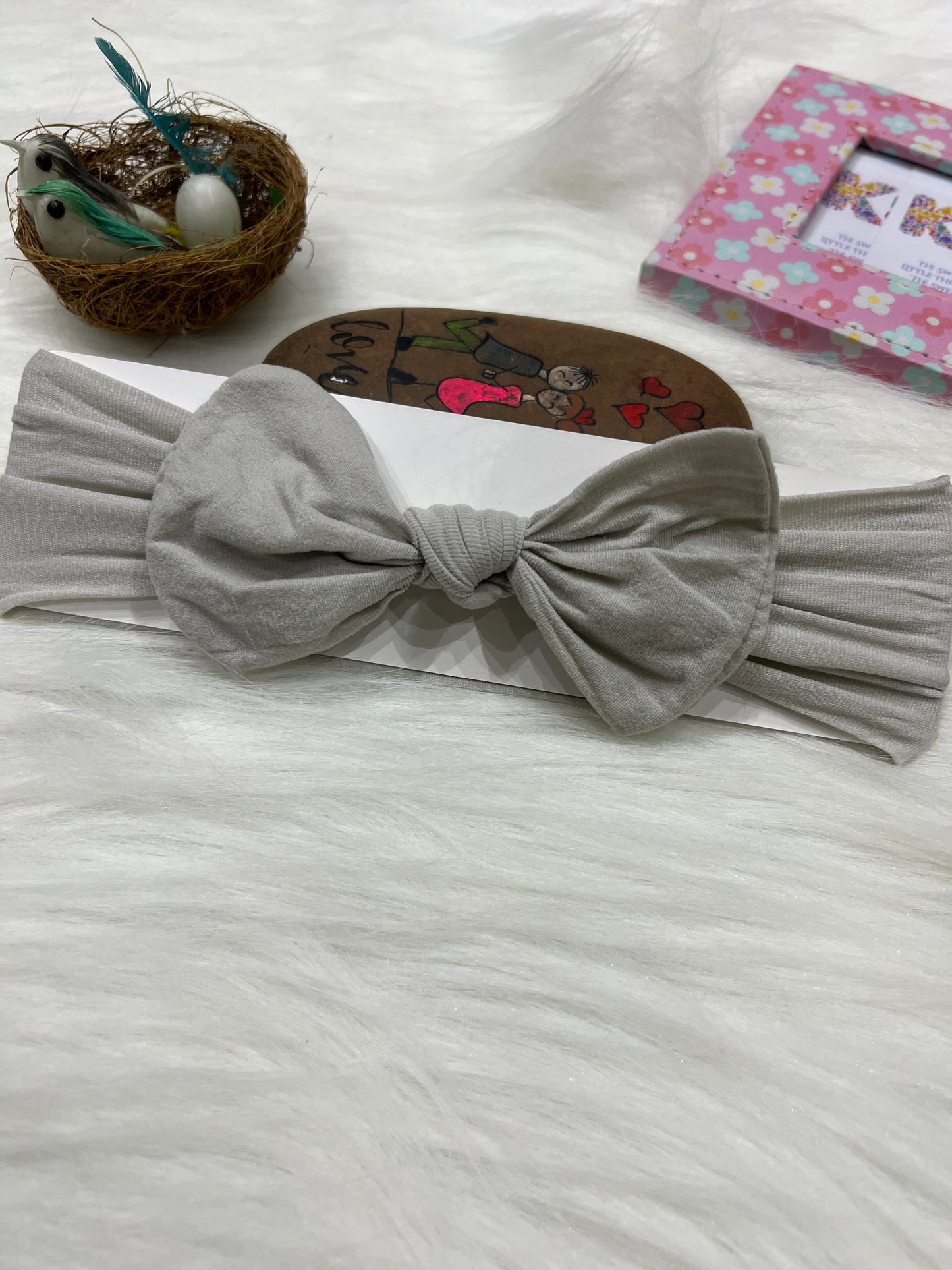 Grey Daisy Bow